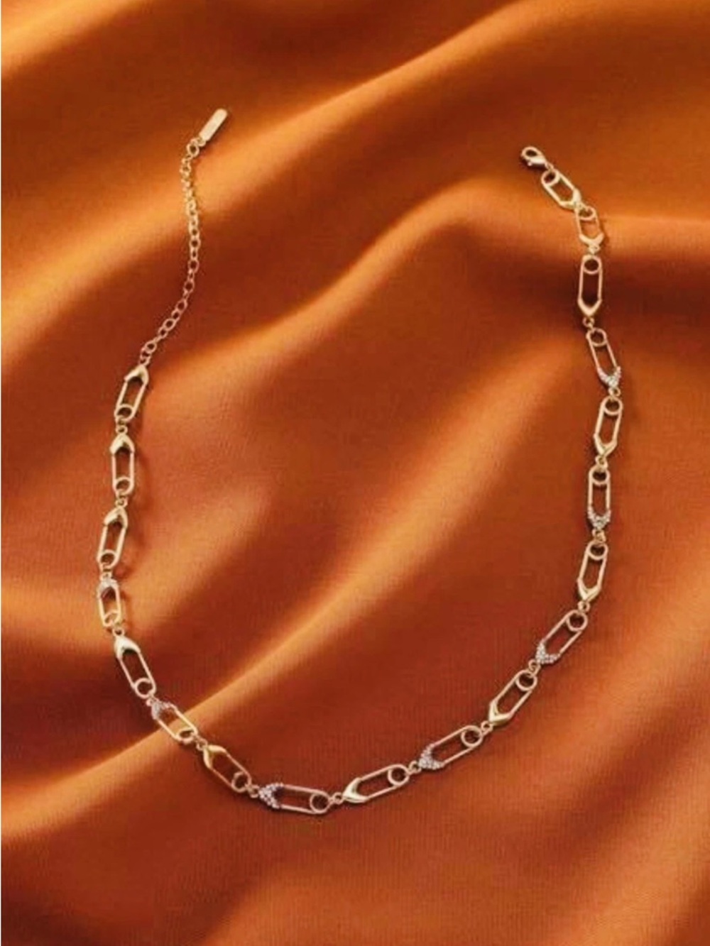 Stella & Dot Gold Safety Pin Link Necklace